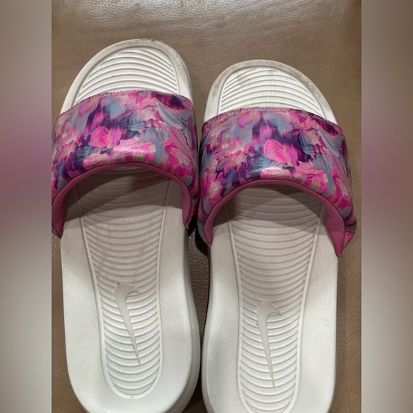 Nike Women's Multicolor Floral Slide Sandals - Picture 1 of 4
